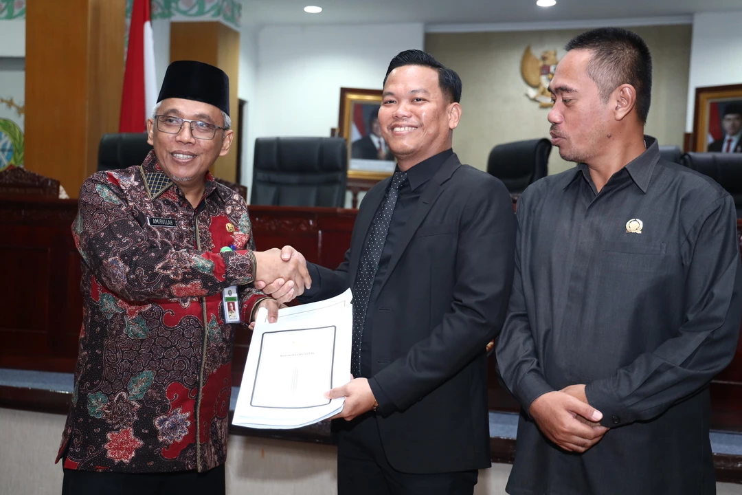 Pemkot dan DPRD Bahas Raperda Percepatan Penanggulangan TBC Pemkot dan DPRD Bahas Raperda Percepatan Penanggulangan TBC