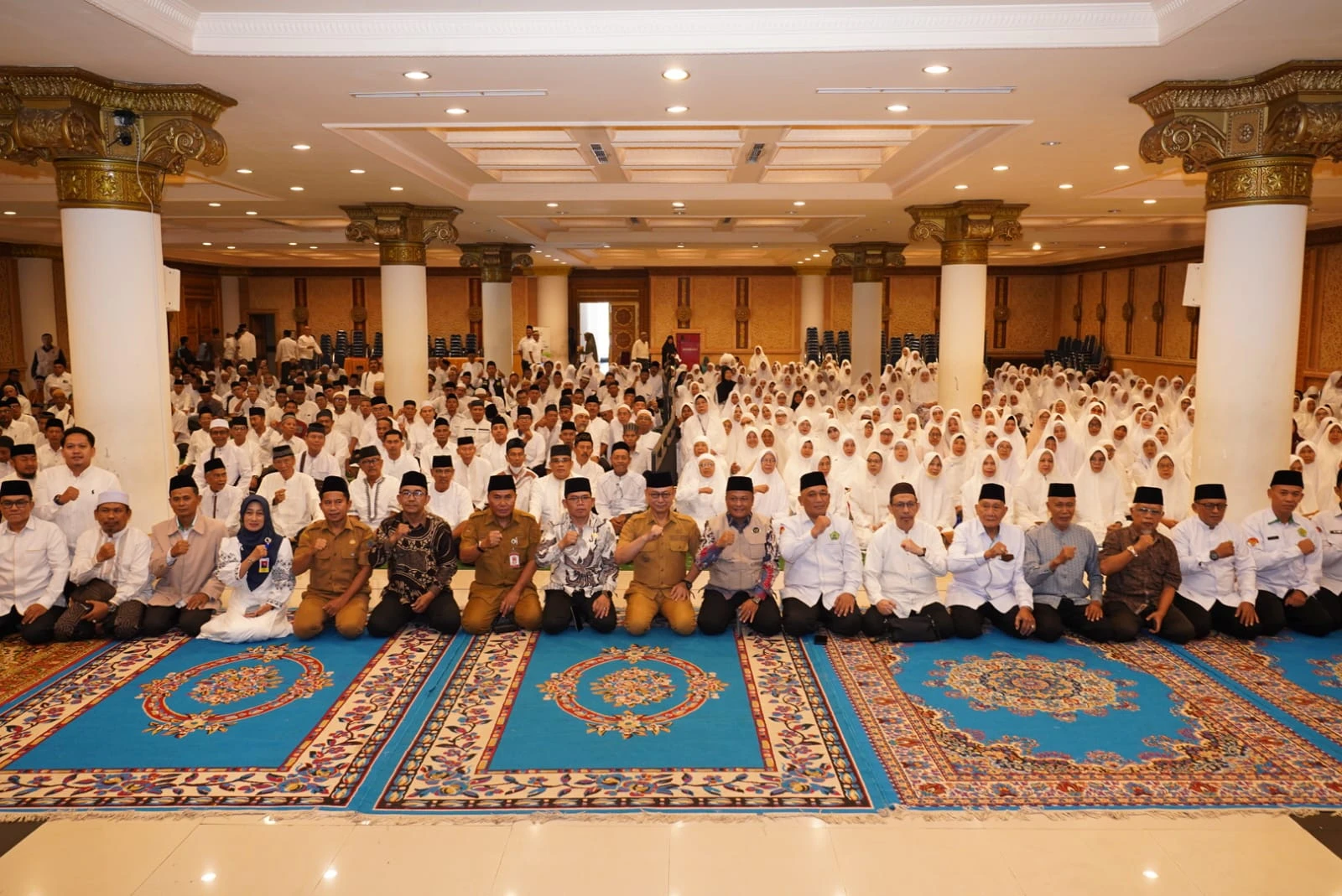 Aila Afifah Asal Pontianak Jadi Calhaj Termuda di Indonesia