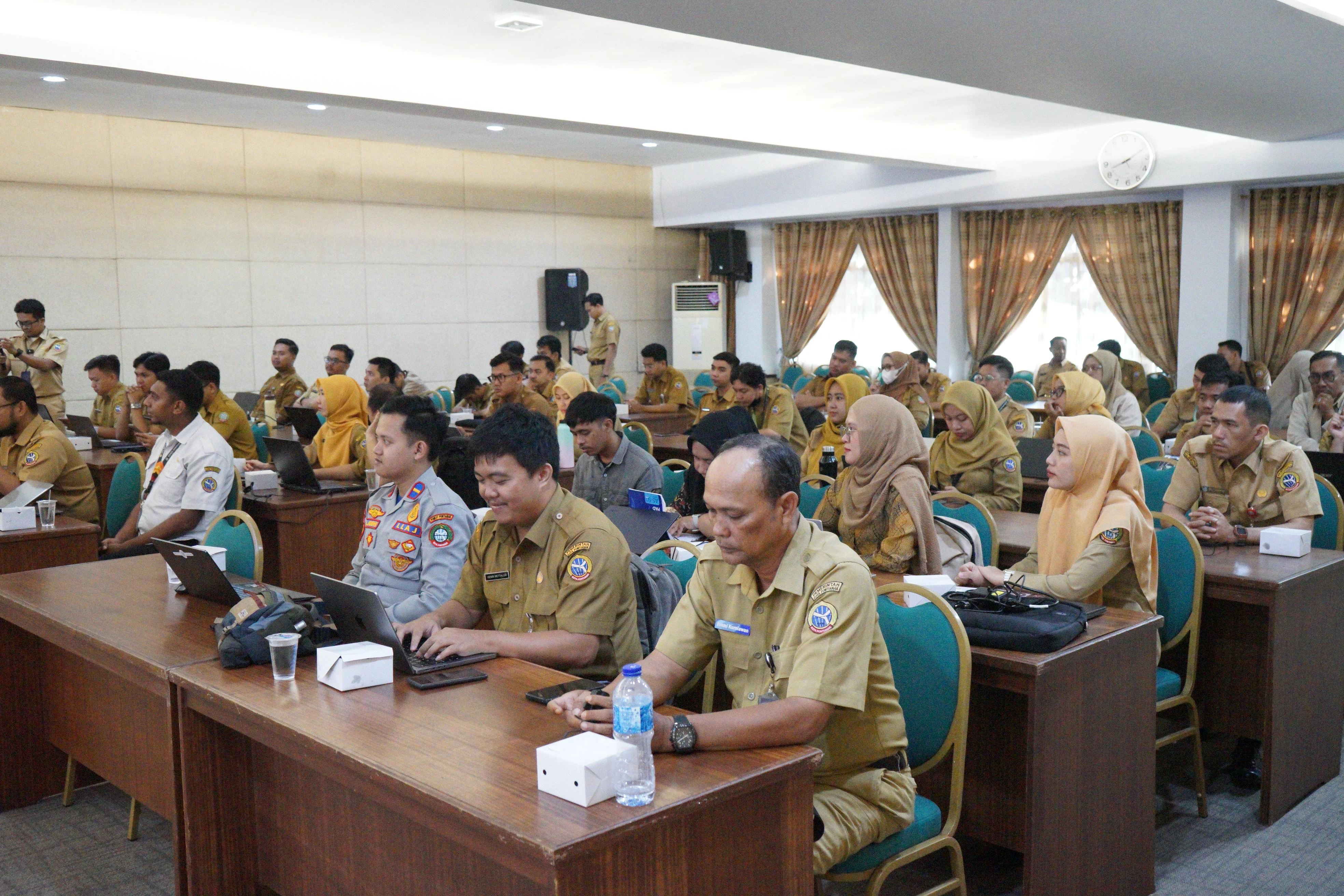 Medsos Pemerintah Harus Responsif, Bukan Reaktif