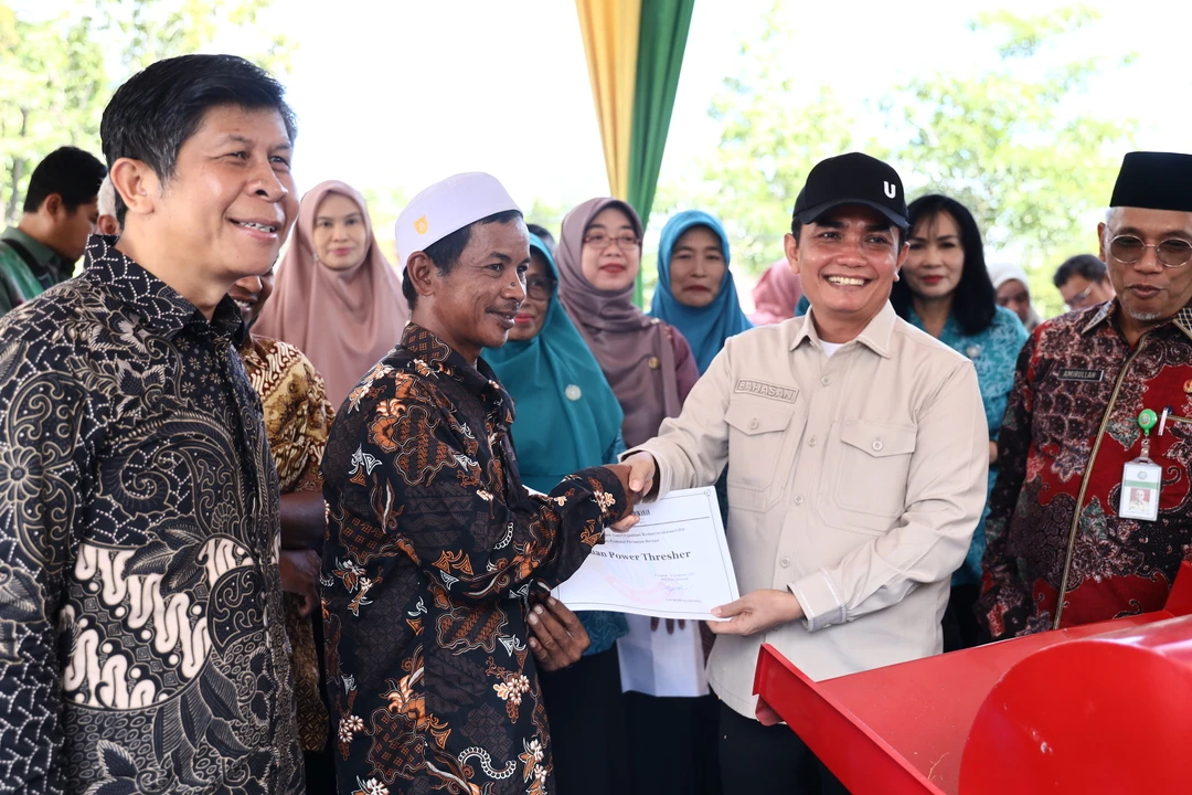 Power Thresher Baru Mat Niwar Tumbuhkan Harapan