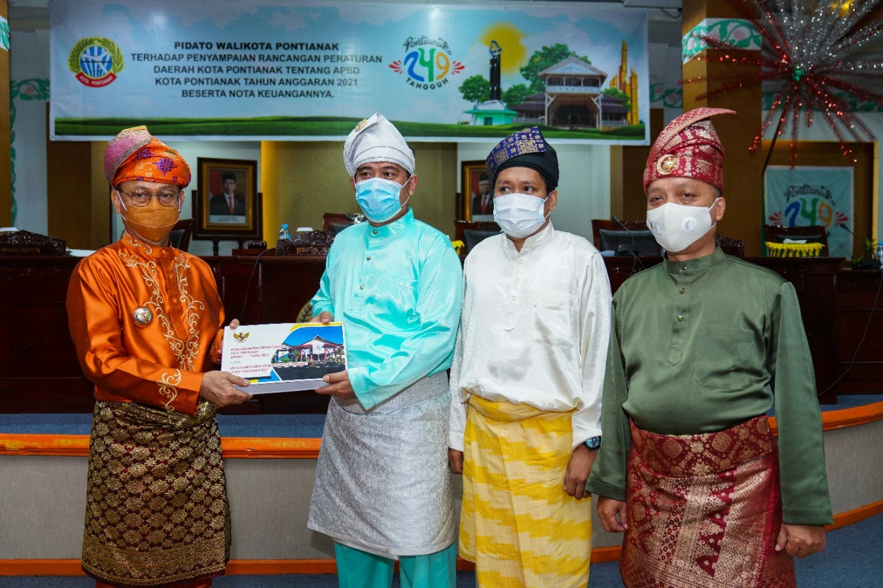 Targetkan Pendapatan Daerah Tahun 2021 Rp1,77 triliun Targetkan Pendapatan Daerah Tahun 2021 Rp1,77 triliun