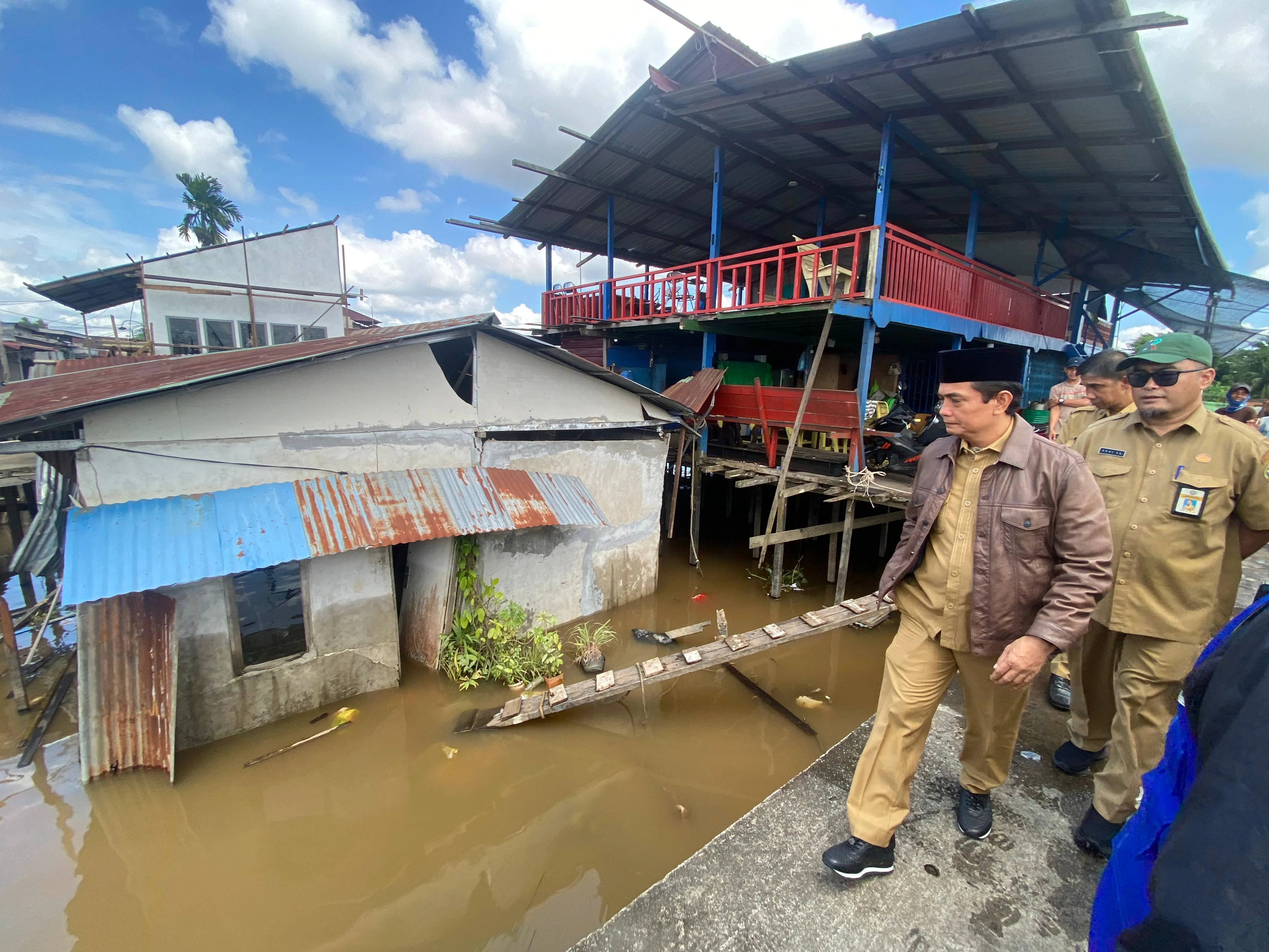 Rumah Roboh, Ani Berharap Bantuan Perbaikan dari Pemkot