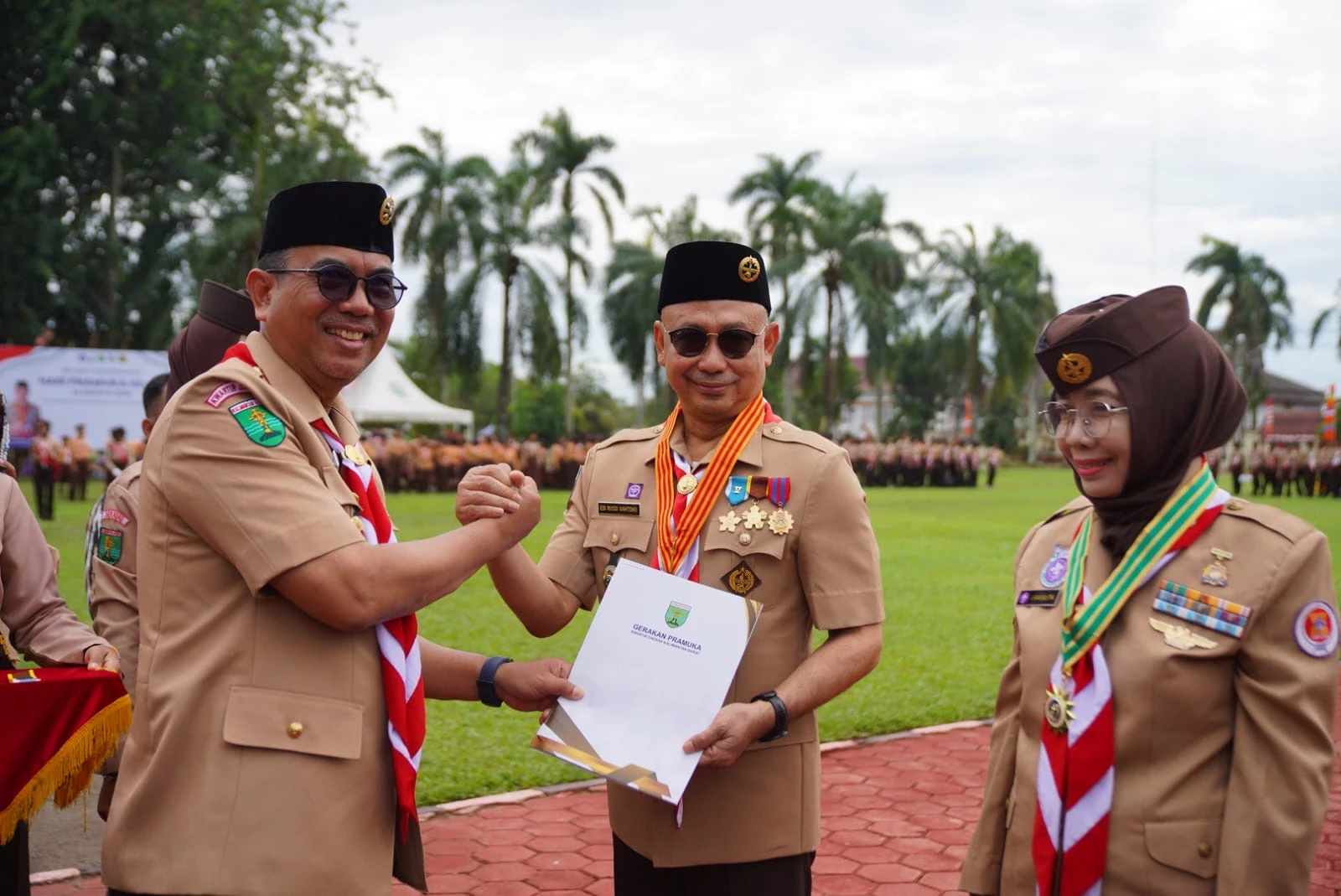 Dedikasi untuk Pramuka, Edi Kamtono Raih Lencana Melati