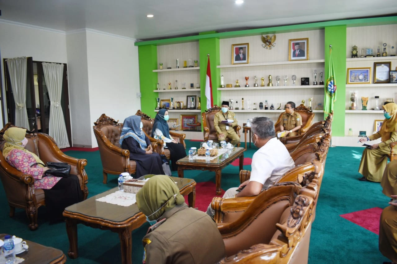 Harga Komoditas Pokok Masih Terkendali Jelang Imlek